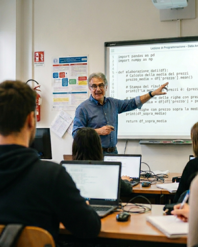 Docente in aula ITS Digital Academy Docente in aula ITS Digital Academy
